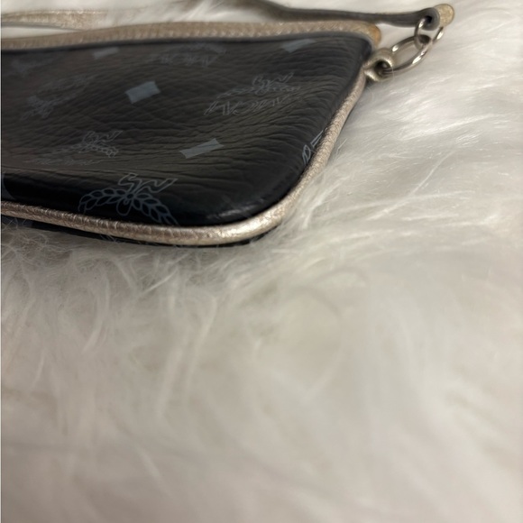 MCM Black & Silver Wristlet - Picture 7 of 10